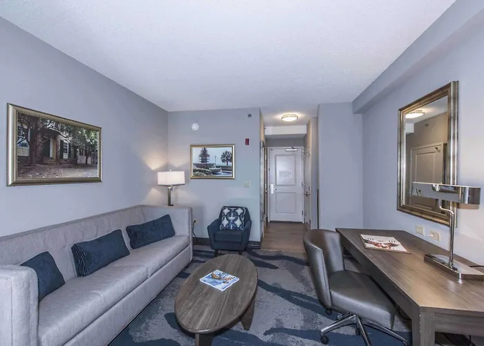 Doubletree By Hilton - Convention Center