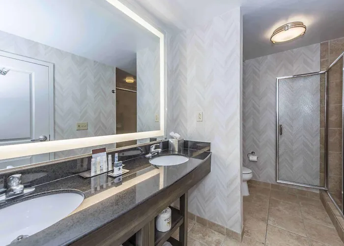 Doubletree By Hilton - Convention Center Hotel